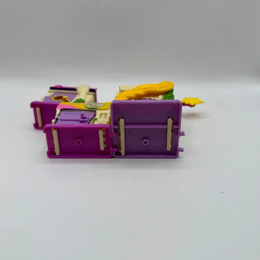 Disney Doorables Rapunzel‎ Tangled Playset Kids Purple Art Gallery Tower Houses
